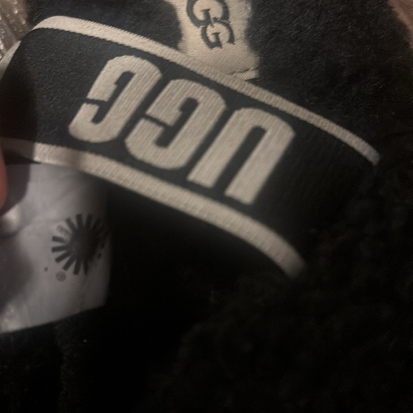 Ugg Slides - Picture 4 of 5